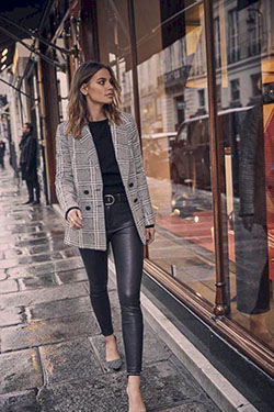Way to wear fall blazer outfit, Fashion Leather Pants: winter outfits,  Fall Outfits,  Street Style,  Casual Outfits  