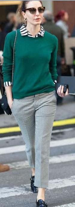 Nice-looking sueter verde outfit, Casual wear: Lapel pin,  winter outfits,  Street Style,  Casual Outfits  