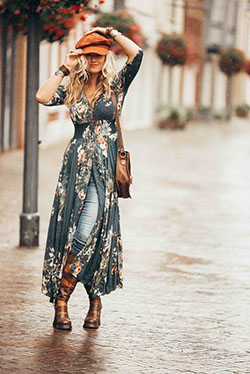 Take a look at this outfit boho chic, Bohemian Maxi Dress: Bohemian style,  Maxi dress,  Boho Dress,  Casual Outfits,  Boho Outfit  