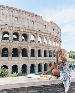 Professional fashion ideas for rome insta, Ancient Roman architecture: Travel Outfits  