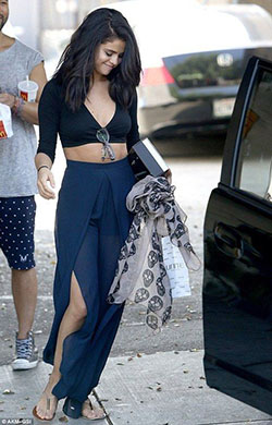 OMG! Nice selena gomez sandals, Nine Zero One: Kim Kardashian,  Taylor Swift,  Selena Gomez,  Miley Cyrus,  Celebrity Style  