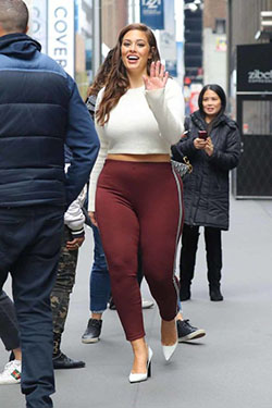 Great designs for ashley graham leggings, Ashley Graham: Slim-Fit Pants,  Plus-Size Model,  Ashley Graham,  Yoga pants,  New York,  Plus size outfit  