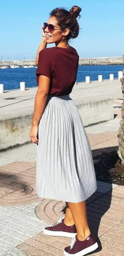Gray pleated skirt outfit, Casual wear: Cocktail Dresses,  Church Outfit,  Casual Outfits,  Pleated Skirt  