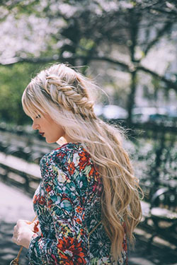 Sandy blonde barefoot blonde: Fashion show,  Long hair,  Hairstyle Ideas,  Hair Care  