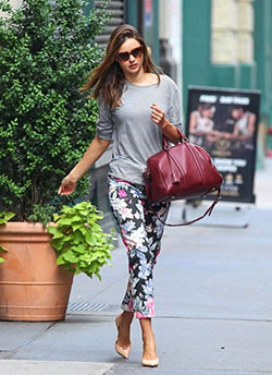 Miranda kerr in pants, New York: Louis Vuitton,  New York,  Miranda Kerr,  Floral Pants,  Floral Outfits,  Printed Pants  