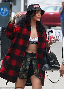 Bucket hat style women: Street Style,  Rihanna Style  