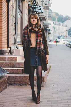 Pollera de jean invierno, Denim skirt: Ripped Jeans,  Denim skirt,  Skirt Outfits,  Casual Outfits  