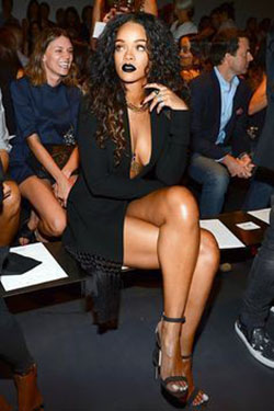 Rihanna milan fashion week: Fashion show,  Fashion week,  New York,  Naomi Campbell,  Rihanna Navy,  Rihanna Hot Pics  