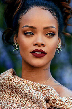 We Heart It: facial makeup,  Rihanna Best Looks  