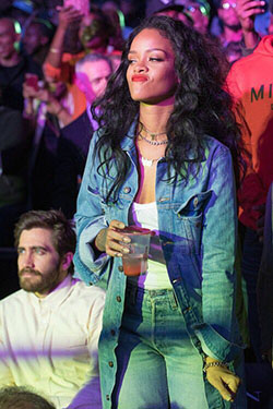 Rihanna and jake gyllenhaal: Jay Z,  Chris Brown,  New York,  Rihanna Style  
