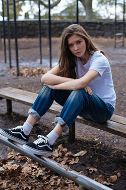 Street Style Tomboy Outfits: Blue Sneakers,  Casual Outfits,  Tomboy Outfit  