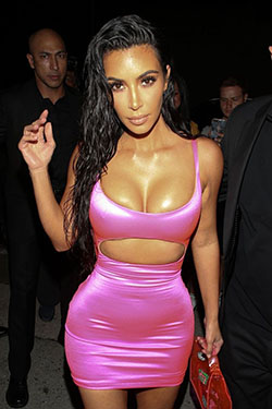 Kim kardashian pink dress: Kylie Jenner,  Kendall Jenner,  Kim Kardashian,  Kris Jenner,  Kanye West,  Kourtney Kardashian  