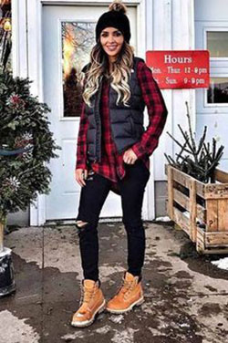 Womens winter boots outfit, Snow boot: winter outfits,  Boot Outfits,  Snow boot,  Casual Outfits  