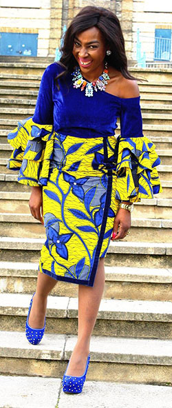 Robe velour avec pagne, Woven fabric: Ankara Dresses  