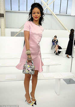 Rihanna dior fashion show, Christian Dior: Fashion show,  Fashion week,  New York,  Christian Dior,  Rihanna Style  
