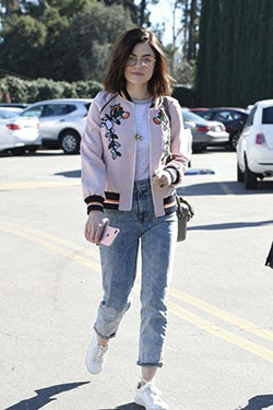 Bomber Jacket Outfit, Lucy Hale, Sapato Nude: Slim-Fit Pants,  Mom jeans,  Lucy Hale,  Casual Outfits,  Jacket Outfits,  bomber jacket  