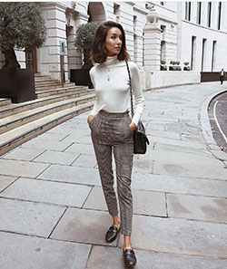 Grey plaid pants outfit, Tailored Pants: Ripped Jeans,  winter outfits,  Tailored Pants,  Business Outfits,  Checked Trousers  