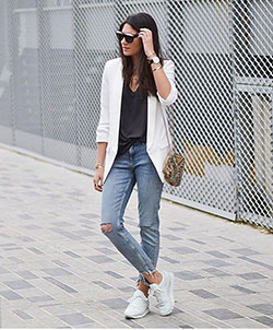 Looks com blazer branco, Crop top: Crop top,  Blazer Outfit,  Casual Outfits  