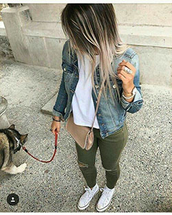 Pantalon verde militar outfit, Casual wear: Denim Outfits,  Ripped Jeans,  Casual Outfits  