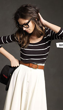 Nerdy Glasses Style For Girls: Fashion week,  Fashion accessory,  Casual Outfits,  Nerdy Glasses  