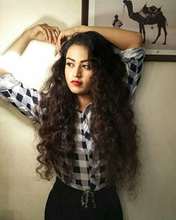 Explore stunning and amazing long hair, Farhina Parvez Jarimari: Long hair,  Hair Color Ideas,  Brown hair,  Photo shoot,  Black hair,  Farhina Parvez Jarimari,  Farhina Parvez  