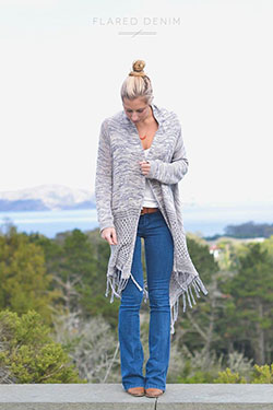 Flared jeans and boots, Cowboy boot: Boot Outfits,  Casual Outfits,  Long Cardigan Outfits  
