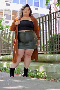 How To Wear A Leather Skirt With A Tummy: Fashion week,  Plus size outfit,  Casual Plus-Size Outfit,  Leather Skirt Outfit,  Plus Size Skirt,  Plus-Size Leather Skirt  