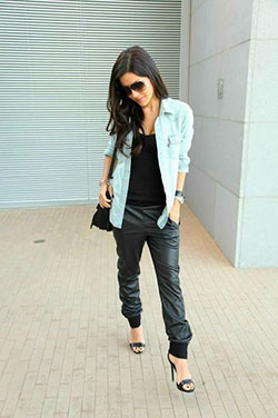 Really attractive style jogginghose damen, Casual wear: High-Heeled Shoe,  Sports shoes,  Casual Outfits,  Jogger Outfits  