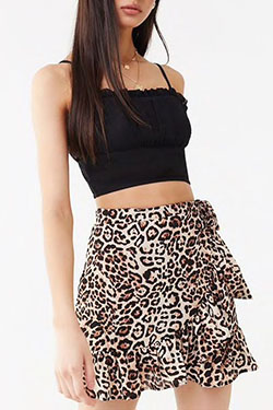 Forever 21 leopard print skirts, Animal print: Crop top,  Animal print,  Mini Skirt Outfit  