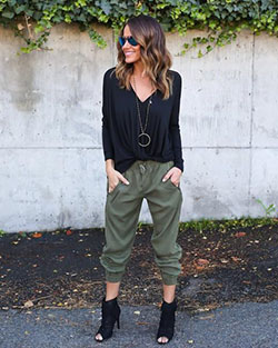Outfits With Black Joggers: Casual Outfits,  Joggers Outfit  