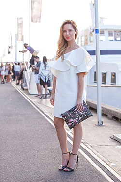 Off the shoulder dresses street style: High-Heeled Shoe,  Maxi dress,  Street Style,  One Shoulder Outfits  