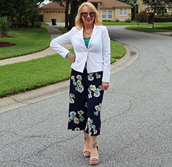Street Style White Blazer Outfit: Blazer Outfit,  Floral Pants  