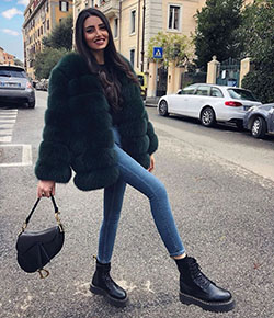 Stylish Winter Casual Outfits For Ladies: Beautiful Girls,  FASHION,  winter outfits,  Fashion week,  Love,  White Outfit,  fashioninsta,  sunday,  grey,  Cool Fashion,  Cute Winter Outfits,  Winter Outfit Ideas,  Classy Winter Dresses,  Winter Casual  