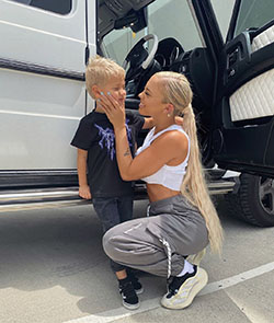 Stunning Insta Wallpaper of Actress Tammy Hembrow: Hot Instagram Models,  Hot Fitness Babes,  Sexy Tammy Hembrow,  Tammy Hembrow,  Hot Insta Girls  