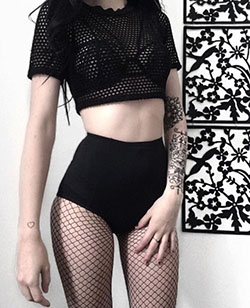 Latest Fishnet Ripped Jeans Outfits For Girls: Fishnet Leggings Outfit,  Fishnet Stocking  