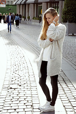 Wow! Check these amazing scandi style outfits, Scandinavian design: Street Style,  Casual Outfits,  Long Cardigan Outfits  