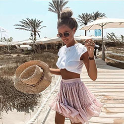 Fashionable Beach Clothing For Women: Comfy Outfit Ideas,  Beach Outfit For Teens,  Beach Outfit For Summer,  Beach outfit,  Trendy Bikini Outfit,  Beach Skirt  