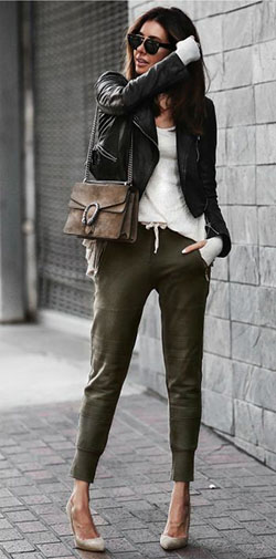 Check more of coole styles damen, Casual wear: High-Heeled Shoe,  Casual Outfits,  Joggers Outfit  