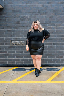 Plus Size Short Leather Skirt Outfits: Fashion week,  Leather Dress,  Leather Skirt Outfit,  Faux Leather Outfit,  Plus size outfit  