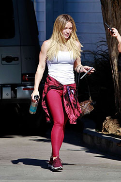 Hilary Duff in Red Tights – Out for lunch in Los Angeles: Tights  