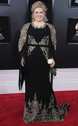 KELLY CLARKSON in Christian Siriano at the 2018 Grammys, Red Carpet Best Dress: Dresses Ideas,  Red Carpet Dresses,  Bet Award,  Red Carpet Pictures,  Award Functions,  Red Carpet Photos,  Grammys  