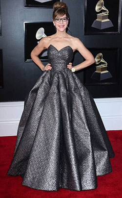 LISA LOEB at the 2018 Grammys, Red Carpet Dresses: Dresses Ideas,  Celebrity Fashion,  Hollywood Award Function,  Red Carpet Dresses,  Red Carpet Pictures,  Red Carpet Photos,  Grammys  