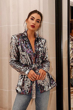 101 Classy & Festive New Year's Eve Outfit Ideas for 2020 To Sparkle The Holiday Away (Christmas Too) - Hello Bombshell! Trendy Glitter Cocktail Attire For Ladies: party outfits,  Sequin Fashion,  Stylish Party Outfits  