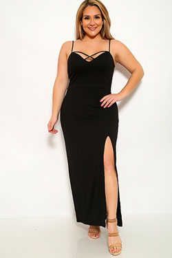 Black Strappy Plus Size Party Outfit: 