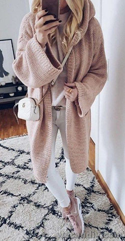 Check for daily dose of fur clothing, Winter clothing: winter outfits,  Fur clothing,  Vintage clothing,  Maxi dress,  Casual Outfits,  Long Cardigan Outfits  