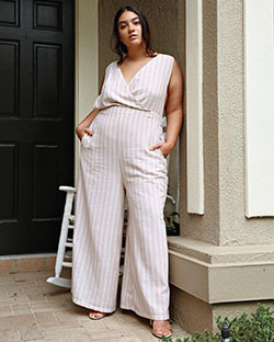 Cute Jumpsuit Evening Outfits For Curvy Girl: Casual Outfits,  Chubby Girl attire,  Trendy Chubby Girl Outfit,  Plus Size Jumpsuit Clothing,  Classy Jumpsuit Outfit,  Casual Jumpsuit Outfit  