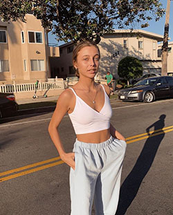These are Fabulous sweatpants outfits, Crop top: Crop top,  Brandy Melville,  Street Style,  Casual Outfits,  Sweatpants Outfits  