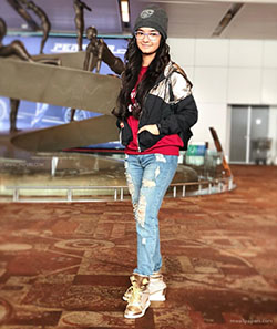 Anushka sen airport look: Anushka Sen,  Baal Veer,  High-Definition Video,  Anushka Shetty  