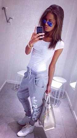 Outfit Ideas With Joggers, Minx sexy traje, Ray-Ban Daddy-o Ii: Joggers Outfit,  Linen Joggers  