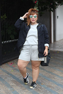 Latest Streetwear Baddie Outfit For Ladies: Street Outfit Ideas,  Cute Chubby Girl Outfits,  Streetwear For Chubby Girl,  Trendy Chubby Girl Outfit  